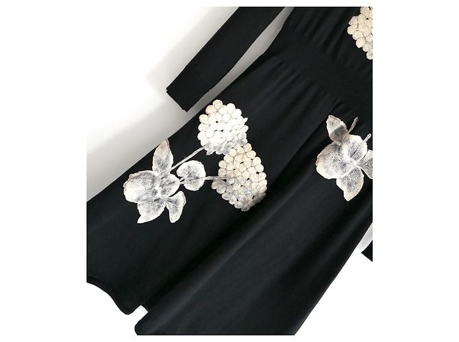 Chanel 2007 Kaschmirkleid mit Blumenapplikation Schwarz - Ansicht 2