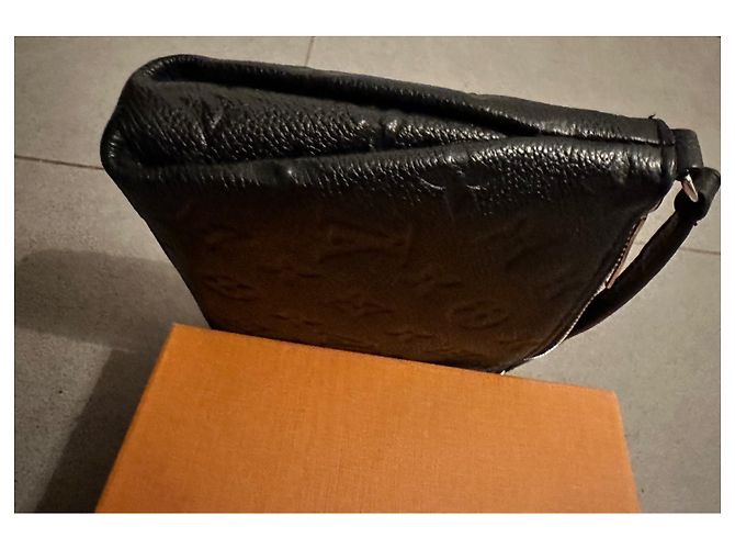 Pallas Louis Vuitton Uniform Nero - vista 5