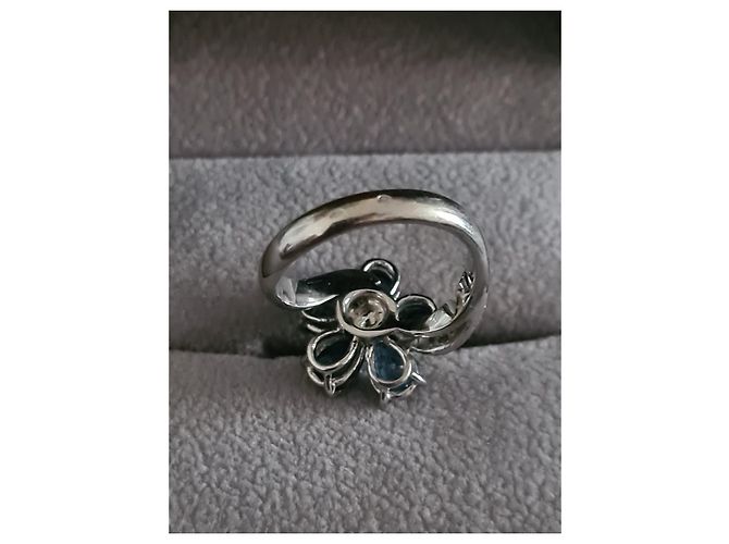 Autre Marque Blumenring aus Weißgold 18 Cts Blau - Ansicht 4