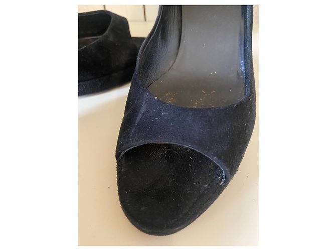 Pierre Hardy Pumps aus schwarzem Wildleder mit offener Spitze - Ansicht 4