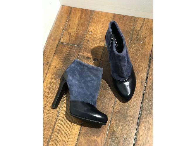 Botines FENDI T.EU 37 de ante Azul - vista 2