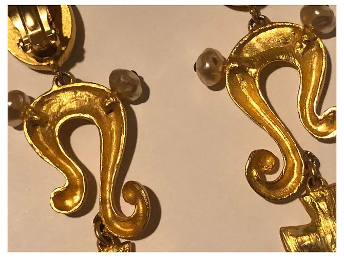Orecchini a clip Christian Lacroix Oro Cristalli Verdi Perle Smalto Gold hardware - vista 6