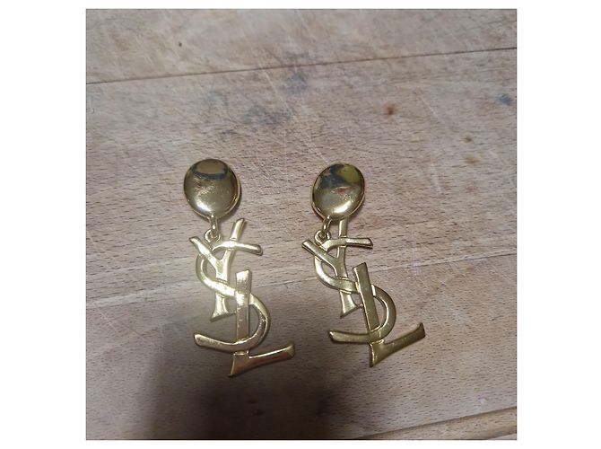 Orecchini pendenti Yves Saint Laurent dorati in metallo D'oro - vista 2