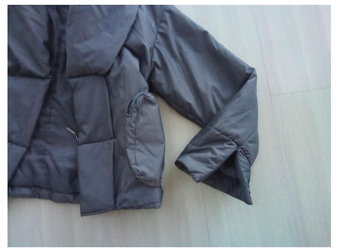 Chaqueta de la marca La Fée Maraboutée, Excelente estado, cuello de chal ,2 Poches,Cremallera Gris - vista 2