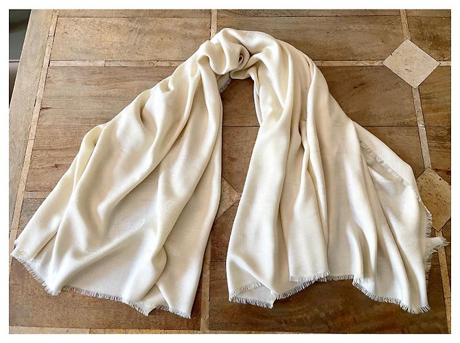 scialle dorato oversize quadrato Monogram Cartier Panthère Ivory Bianco sporco - vista 2