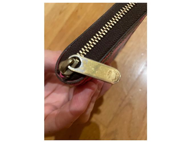 Louis Vuitton Graffiti scattanti con monete LV Fuschia - vista 4
