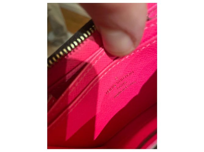 Louis Vuitton Graffiti scattanti con monete LV Fuschia - vista 8