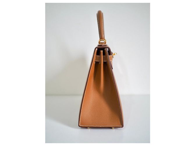 Hermès Kelly 28 Hardware dorato Epsom Gold Caramello - vista 3