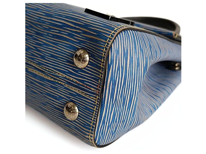 Louis Vuitton Borsa a mano Cluny Plain in pelle Epi azzurra Blu navy - vista 5