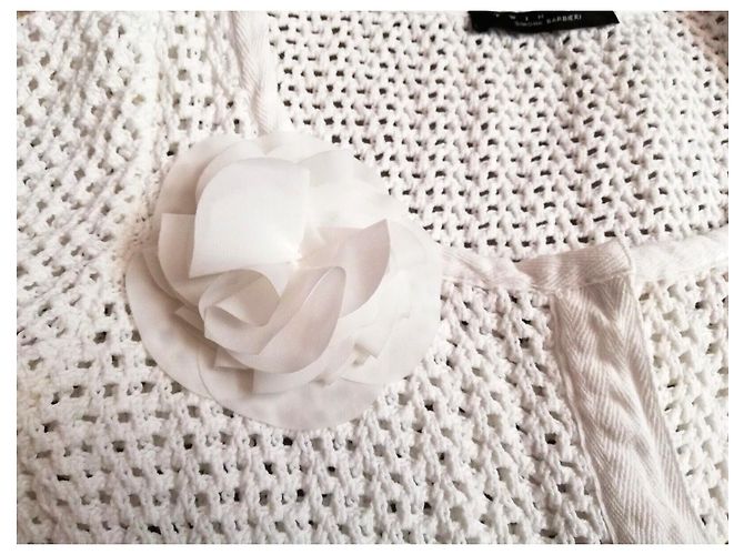 Cárdigan Twin Set blanco de algodón con apliques de rosas - vista 4