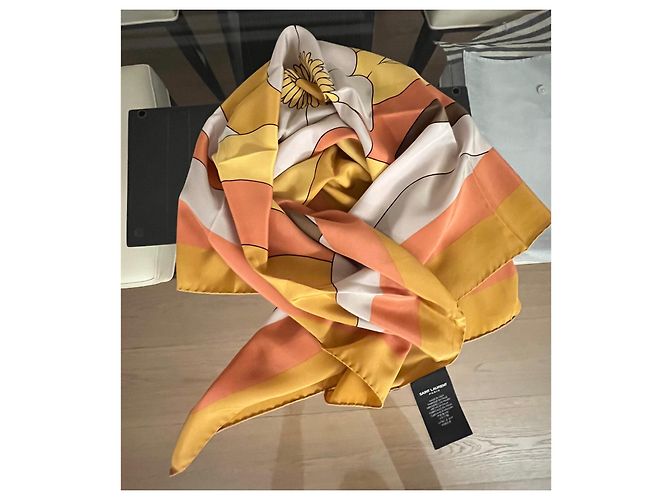 Sciarpa Saint Laurent in seta bianca beige arancione gialla Bianco Giallo Senape - vista 7