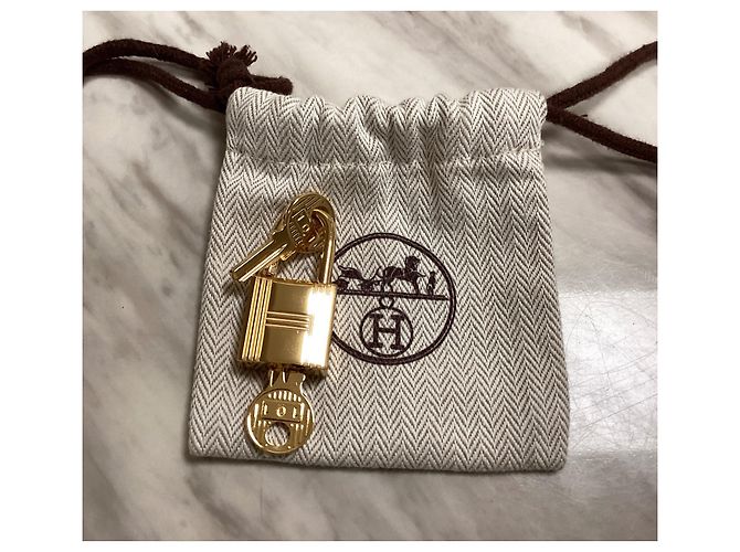 Kelly Hermès Ciondolo da borsa con lucchetto dorato Gold hardware - vista 4