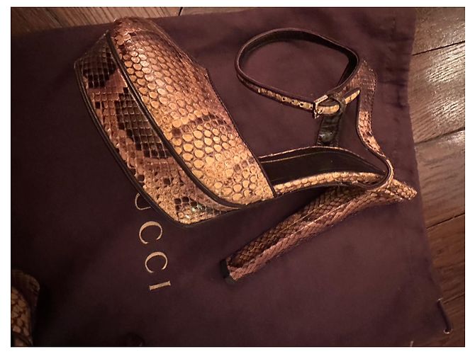 Gucci Parade Modell Python Absatzschuhe Gelb Schwarz Mehrfarben - Ansicht 2