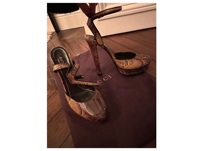 Gucci Parade Modell Python Absatzschuhe Gelb Schwarz Mehrfarben - Ansicht 5