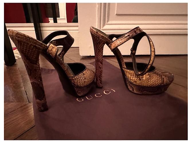 Gucci Parade Modell Python Absatzschuhe Gelb Schwarz Mehrfarben - Ansicht 6