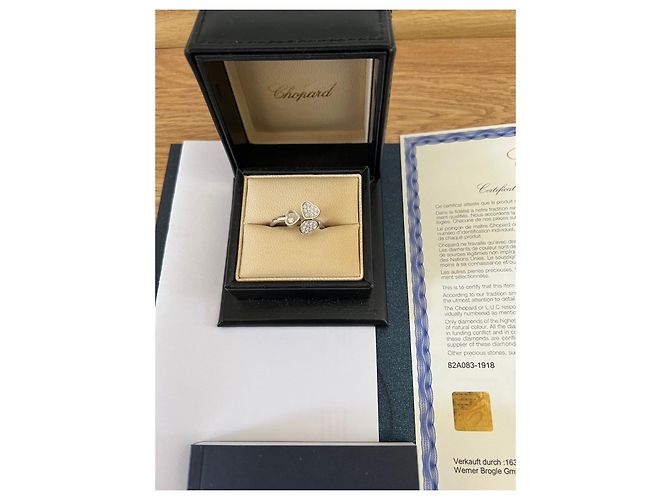 Anello Chopard Happy Hearts Diamonds Wings oro bianco e diamanti - vista 4