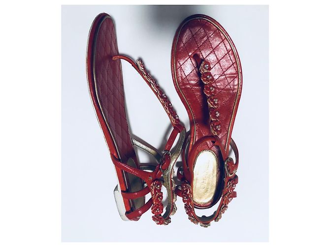 Chanel Sandali CC Infradito Camelia Rosso - vista 3