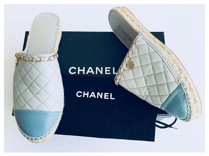 Mule Chanel in pelle blu con catena CC dorata - view 21