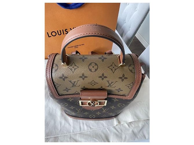 Sobe Louis Vuitton delfino Marrone - vista 2