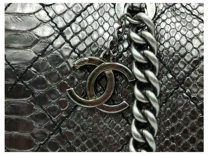 Bowling Ultra Rare Chanel Iridescent Metallic Silver Python Bowler Chain Boston Bag Silvery - view 13