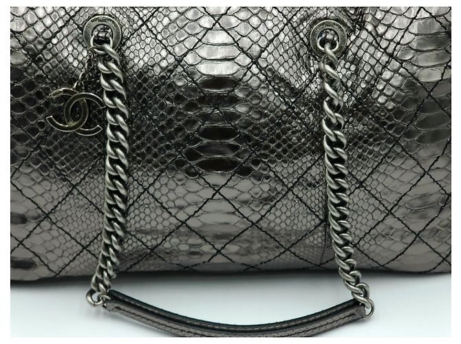 Bowling Ultra Rare Chanel Iridescent Metallic Silver Python Bowler Chain Boston Bag Silvery - view 16