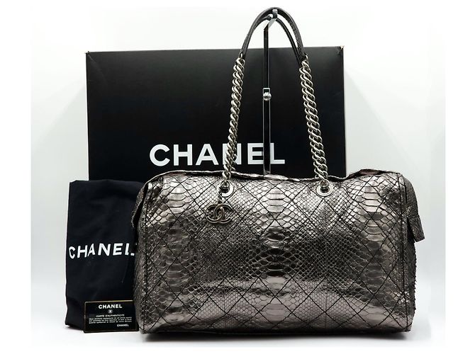 Bowling Ultra Rare Chanel Iridescent Metallic Silver Python Bowler Chain Boston Bag Silvery - view 3