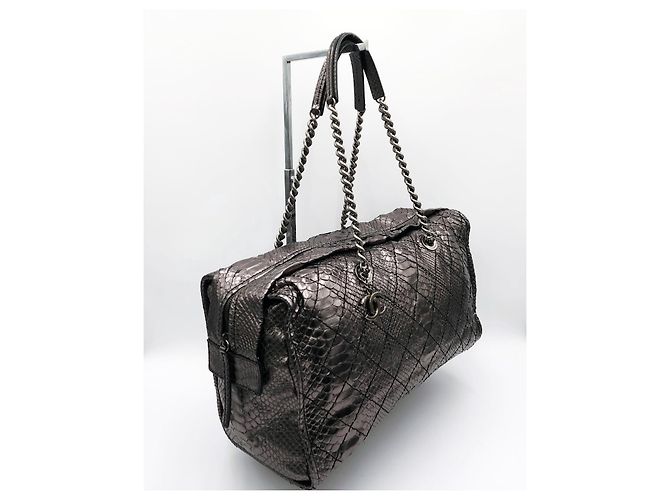 Bowling Ultra Rare Chanel Iridescent Metallic Silver Python Bowler Chain Boston Bag Silvery - view 5