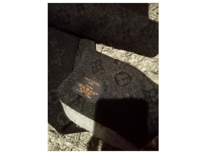 Montsouris Louis Vuitton Louis Vuttion My Monogram Eclipse Schal Schwarz Grau - Ansicht 4