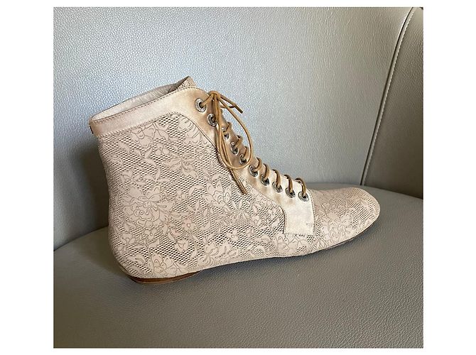 Chanel-Lederstiefeletten aus Camelia-Spitze und Nude-Beige oder heller Terrakotta-Seide T. 38 - Ansicht 4