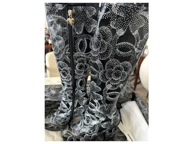 Botas altas Chanel Camellia Print de cuero negro EU37 - vista 2