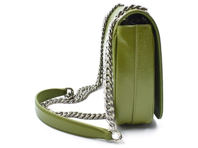 Borsa a tracolla Prada Pattina Saffiano Vernic verde in pelle - vista 4