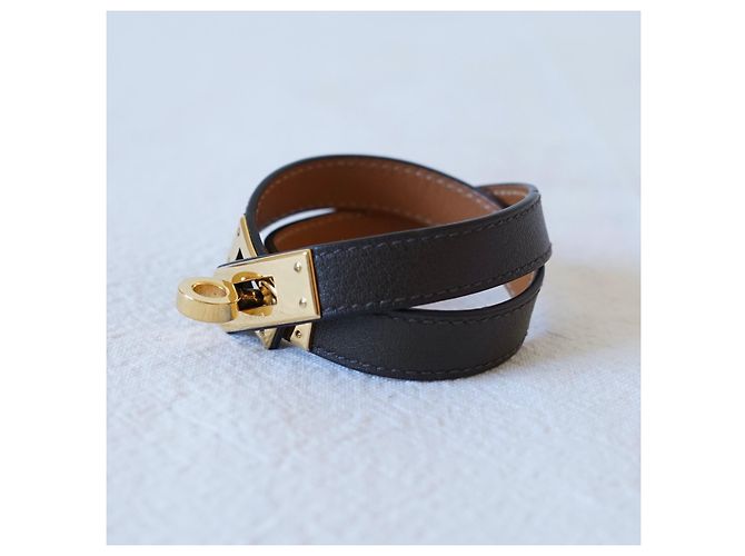 Kelly Double Tour Hermès Hermes Kelly forrado pulseira de turnê Marrom Caqui - vista 3