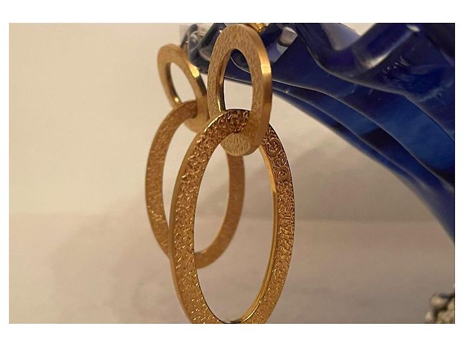 Orecchini dorato DOLCE & GABBANA con cerchio allungato e logo - vista 9