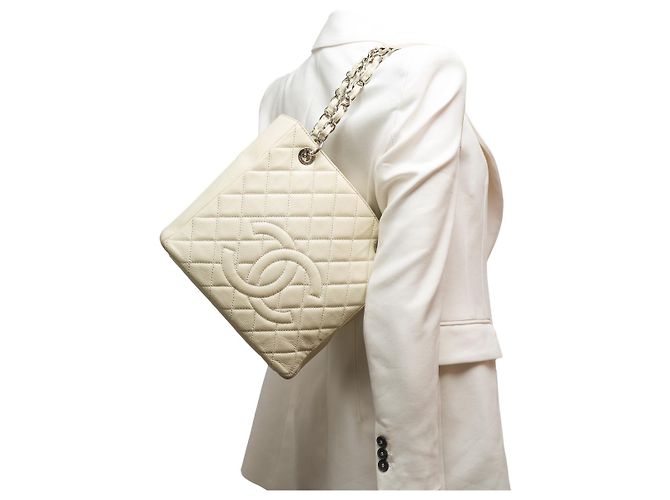 CHANEL Petite Einkaufstasche aus beigem Leder - 101699 - Ansicht 13