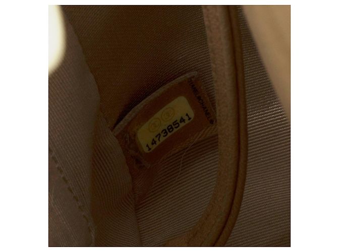 CHANEL Petite Einkaufstasche aus beigem Leder - 101699 - Ansicht 8