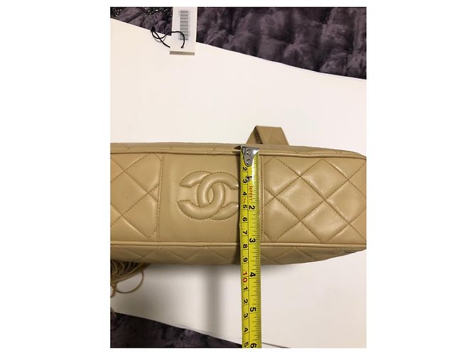 Chanel Bolsa Camera em Couro de Cordeiro Creme Cru - vista 14