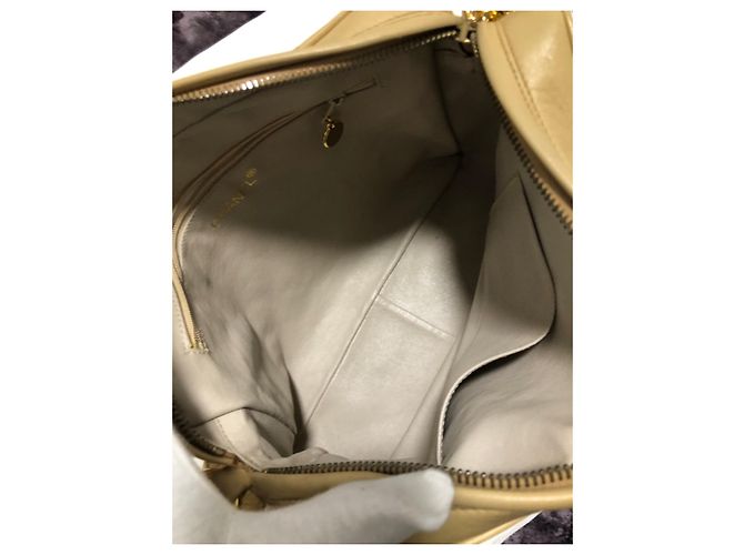Chanel Bolsa Camera em Couro de Cordeiro Creme Cru - vista 16