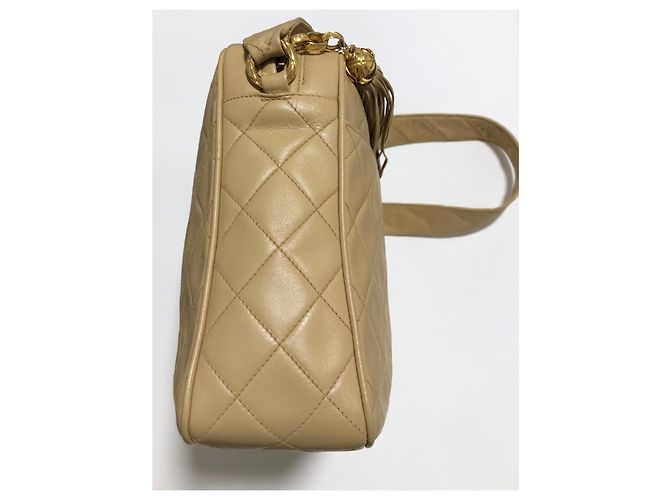 Chanel Bolsa Camera em Couro de Cordeiro Creme Cru - vista 9