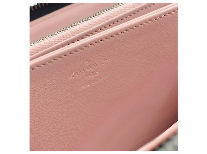 Zippy Louis Vuitton Purses, wallets, cases Pink - view 5