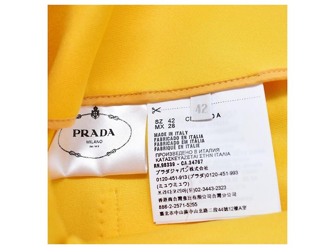 Minifalda Prada de crepé amarillo con cinturón - vista 3