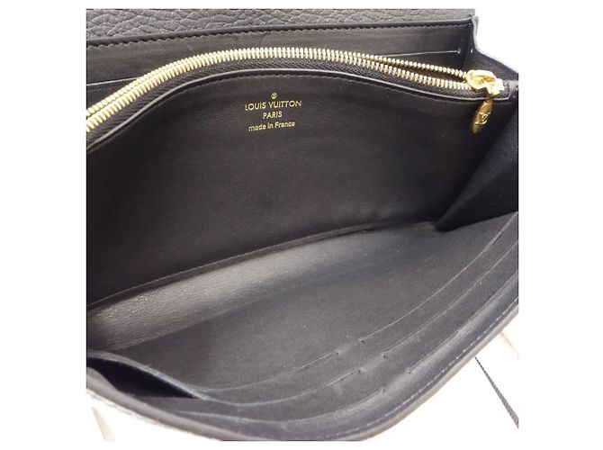 Louis Vuitton Capucines Negro - vista 3