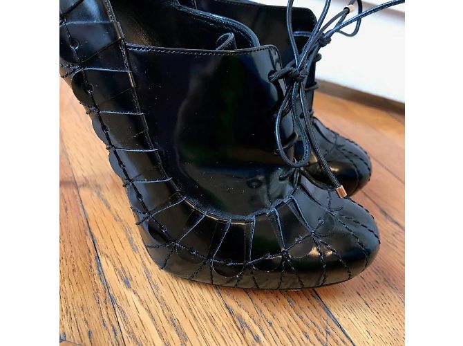Botines DIOR T.EU 37.5 de cuero charol Negro - vista 2