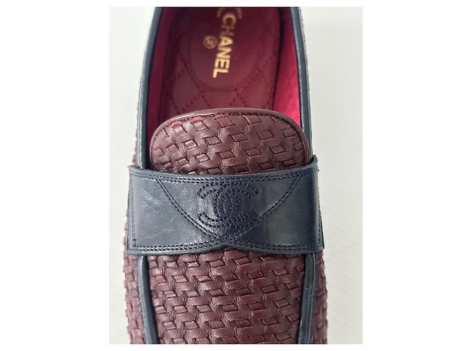 Mocassini Chanel in pelle bordeaux e blu navy Rosso Bordò - vista 6