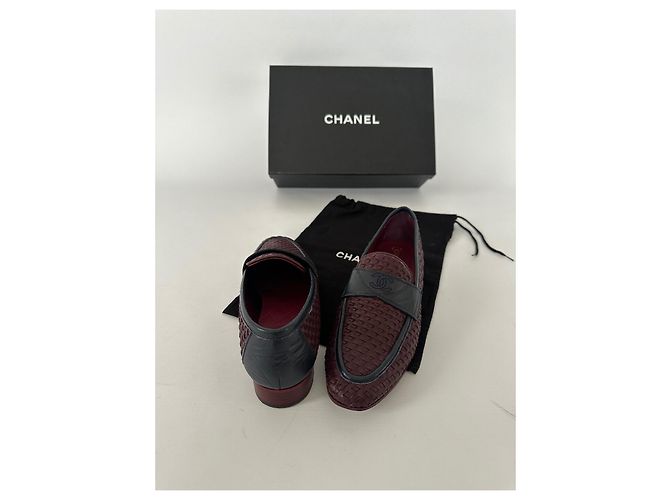 Mocassini Chanel in pelle bordeaux e blu navy Rosso Bordò - vista 7