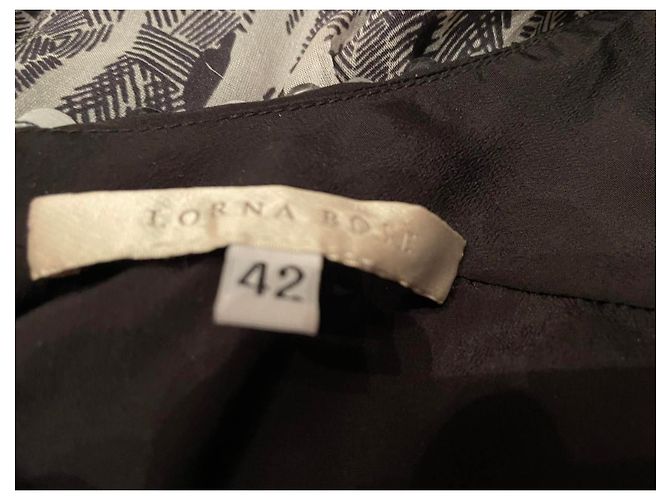 Autre Marque Wunderschönes Kleid von LORNA BOSE aus Seide 100%, grau-weiß-schwarzes Muster - Ansicht 4