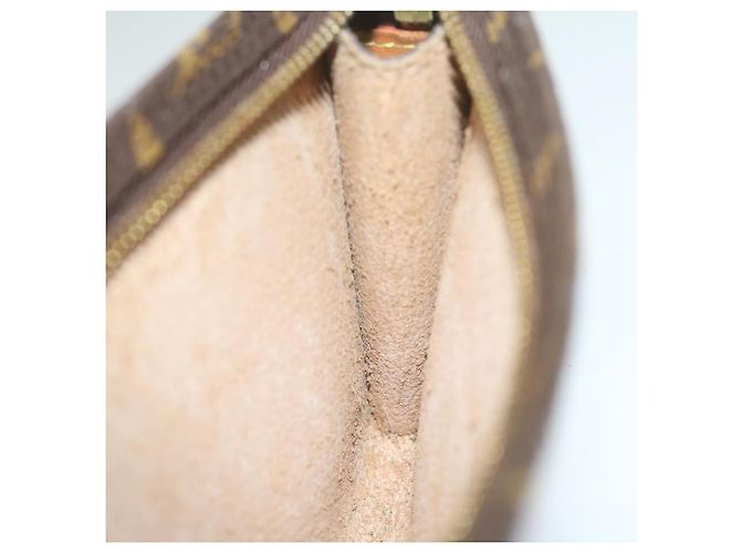 Bucket LOUIS VUITTON Pochette Monogram Seau PM Pochette Accessoire LV Auth 63561 Monogramme - vue 17