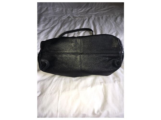 Borsa Burberry in pelle martellata nera con tracolla Nero - vista 16