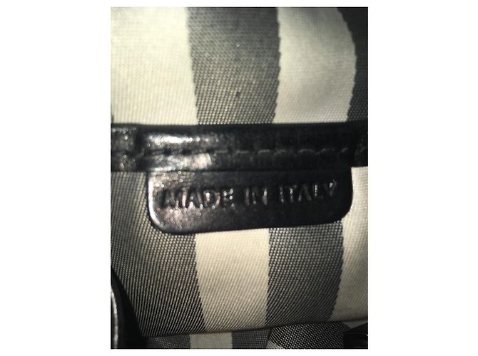 Borsa Burberry in pelle martellata nera con tracolla Nero - vista 19
