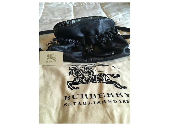 Borsa Burberry in pelle martellata nera con tracolla Nero - vista 9