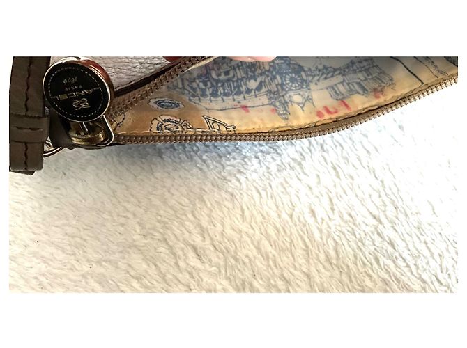 Pochette Lancel in pelle martellata taupe - vista 10
